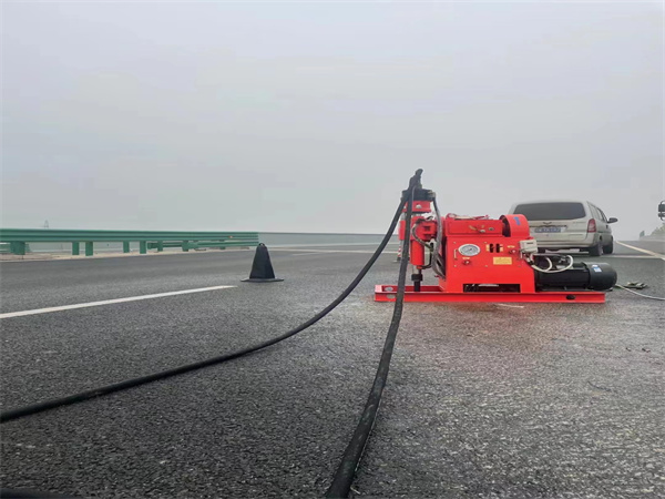 台安马路路基路面开裂下沉注浆加固灌浆